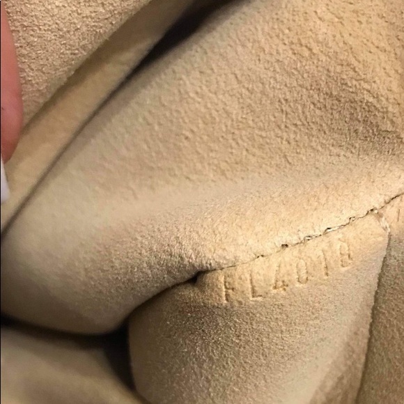 Louis Vuitton purse - Picture 8 of 8